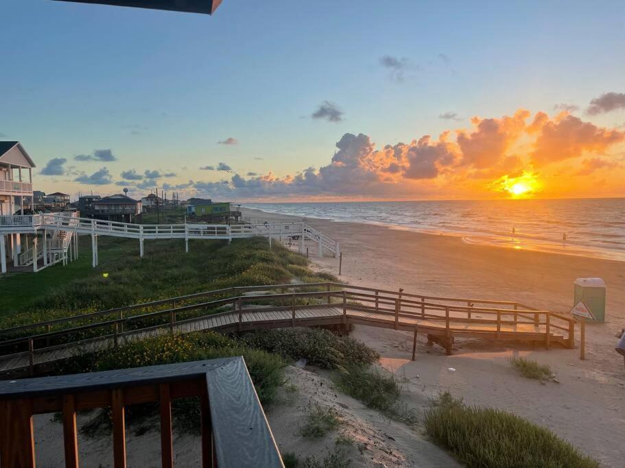Surfside Beachfront Luxe Екстериор снимка