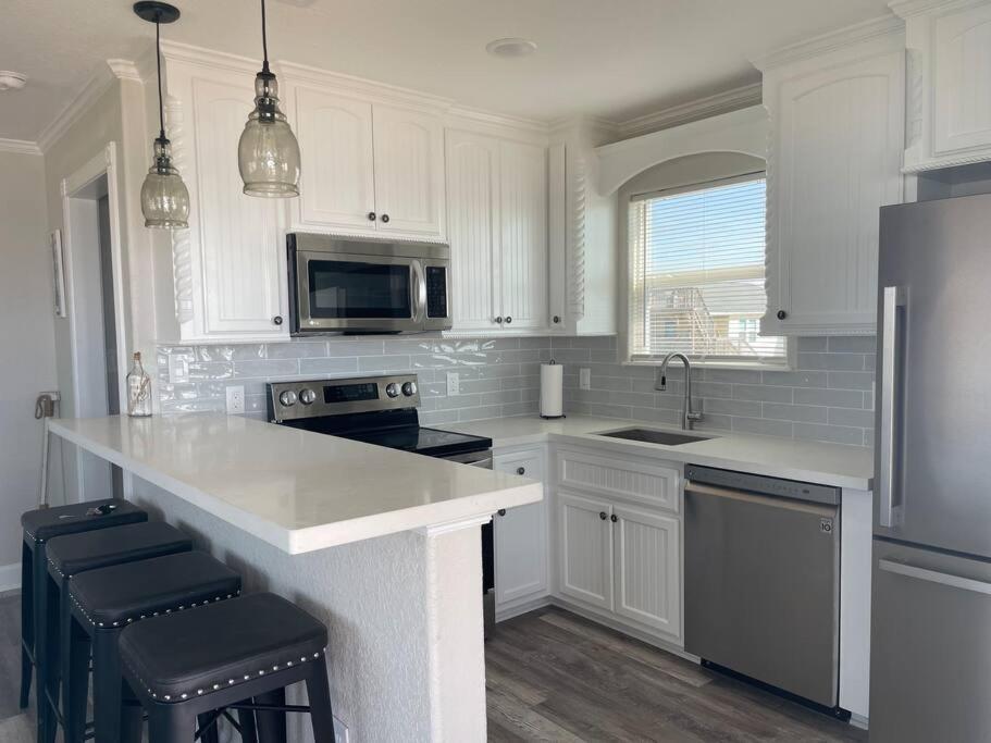 Surfside Beachfront Luxe Екстериор снимка