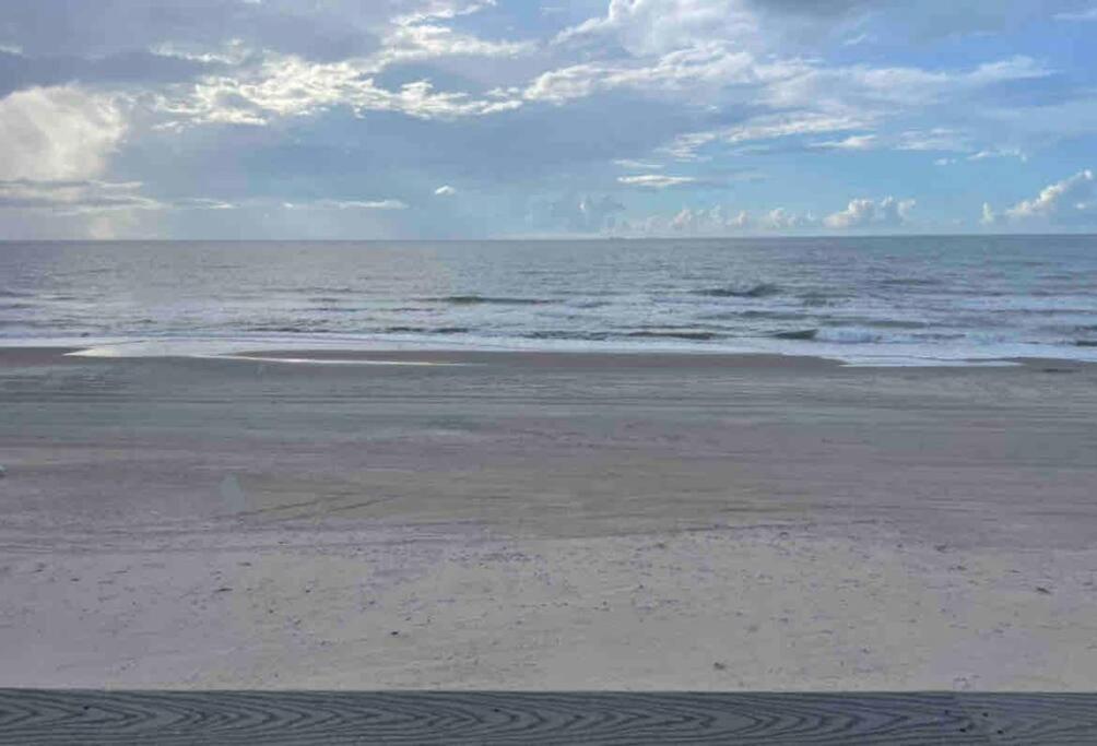 Surfside Beachfront Luxe Екстериор снимка