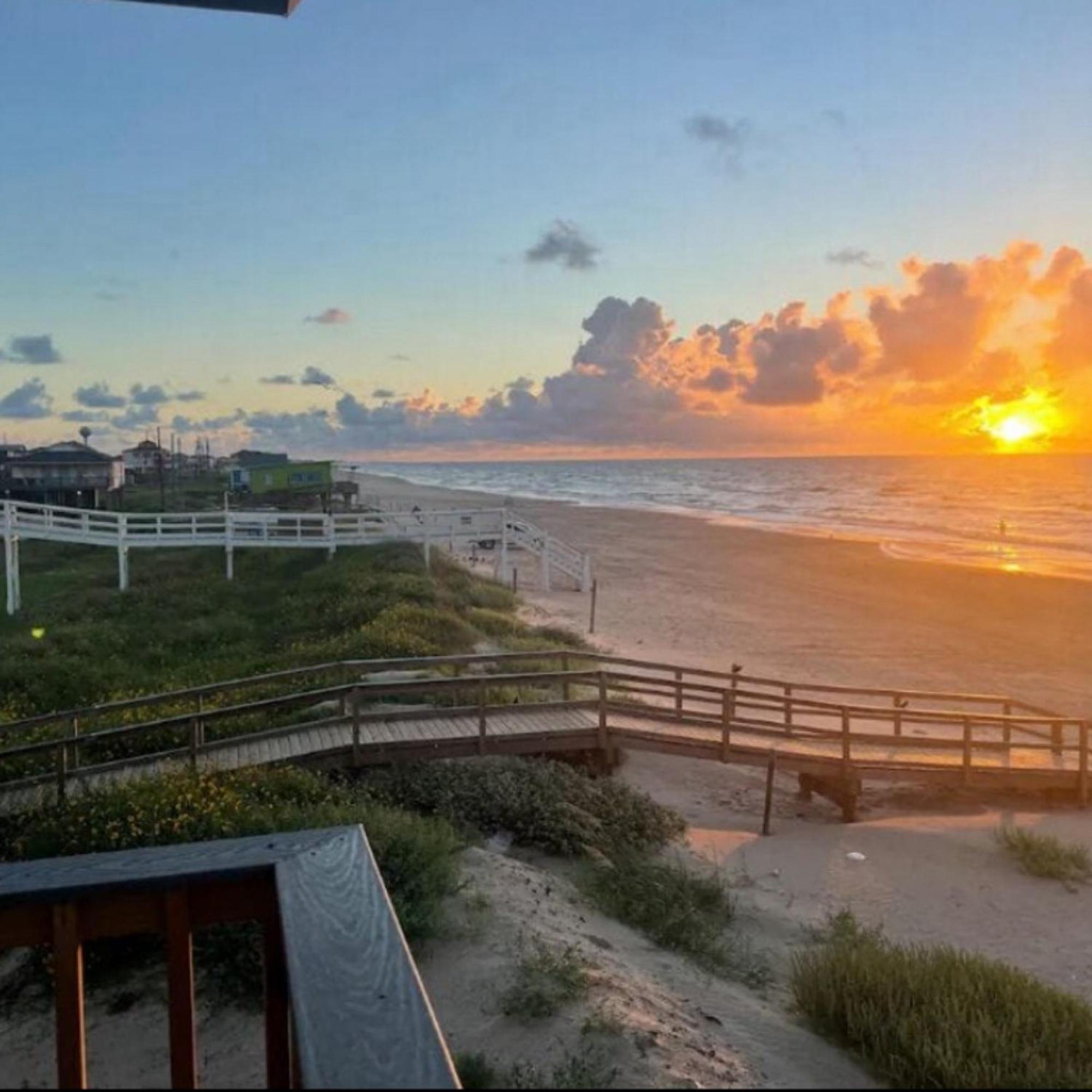 Surfside Beachfront Luxe Екстериор снимка